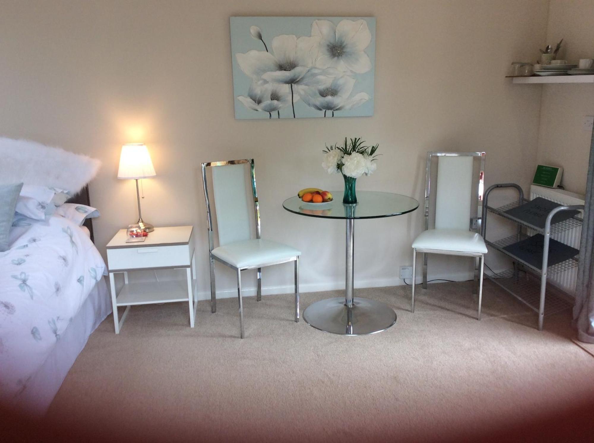 Old Ningwood Station Bed & Breakfast, Ningwood, Isle Of Wight Po41 0Tg Brook  Εξωτερικό φωτογραφία